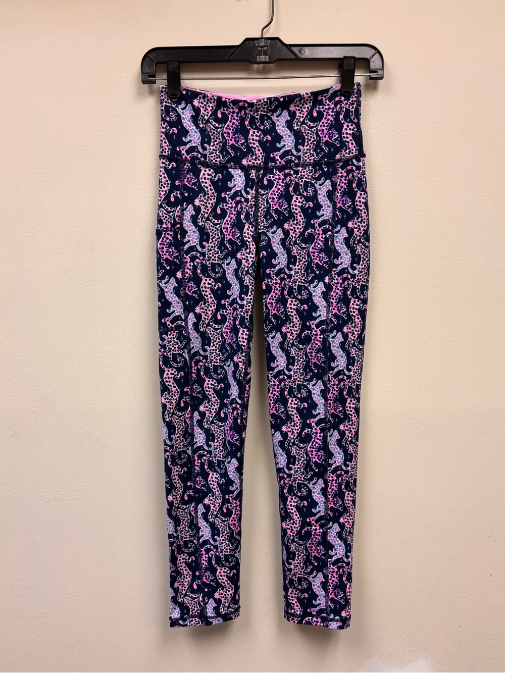 Lilly Pulitzer Luxletic Weekender High Rise Midi Leggings On the Catwalk Xs